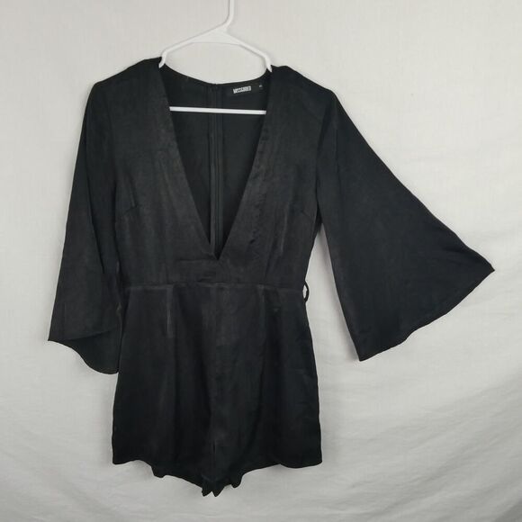 Missguided Black Plunge V Neck 3/4 Sleeve Satin Romper Lined Size 4 Party Zip - Picture 1 of 11